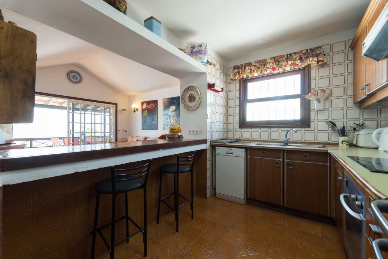 2Br Beach House - Solarium & Shower Terrace - 13 Puerto del Carmen (Lanzarote) Exterior foto
